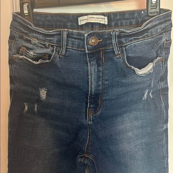 Stradivarius Blue Skinny Jeans with Distressed Details - Picture 3 of 10